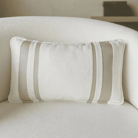 Poltrona em Tecido Bouclê Off White Confortável e Elegante para Sala Estar Recepção